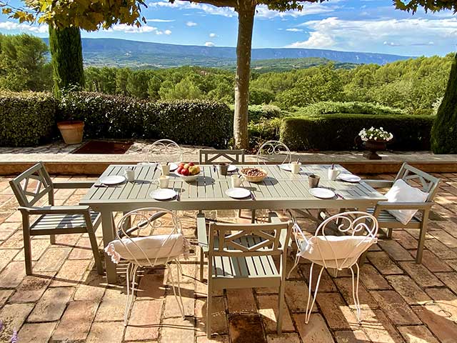 Terrace @ La Bastide de Roussillon