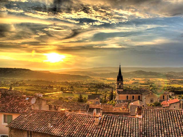 Bonnieux village du Luberon @ La Bastide de Roussillon